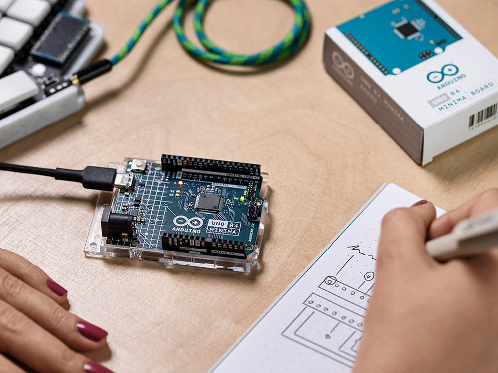 Arduino UNO® R4 Minima – Powerful 32-bit MCU, USB-C & 256KB Flash ...